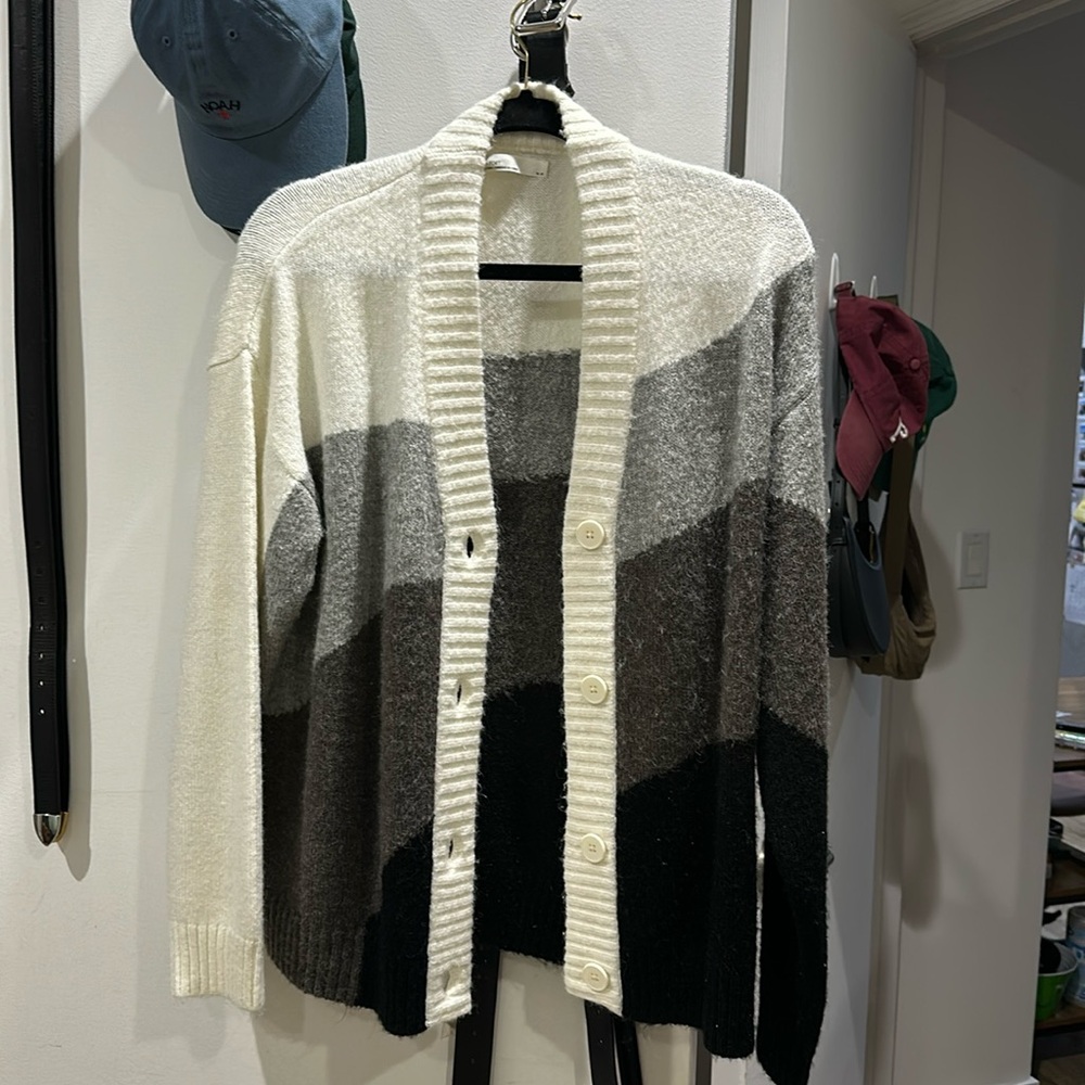 Oversized cardigan